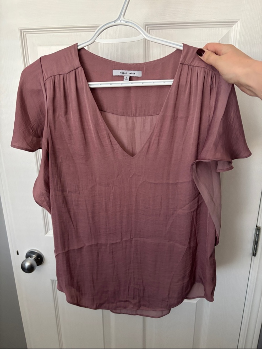 Naked Zebra Mauve V-Neck Flutter Sleeve Blouse